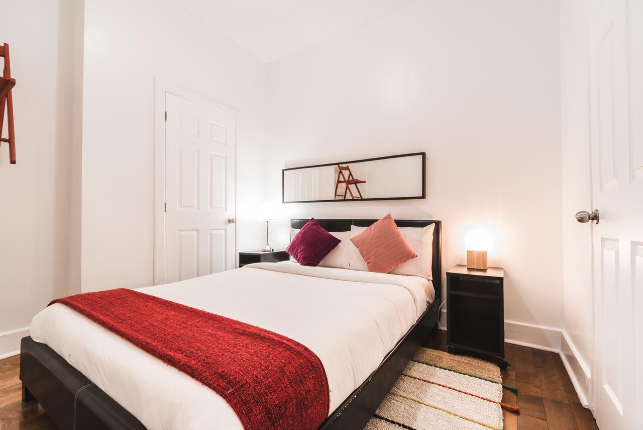 Likeahotel - Le Chambord Монреал Екстериор снимка